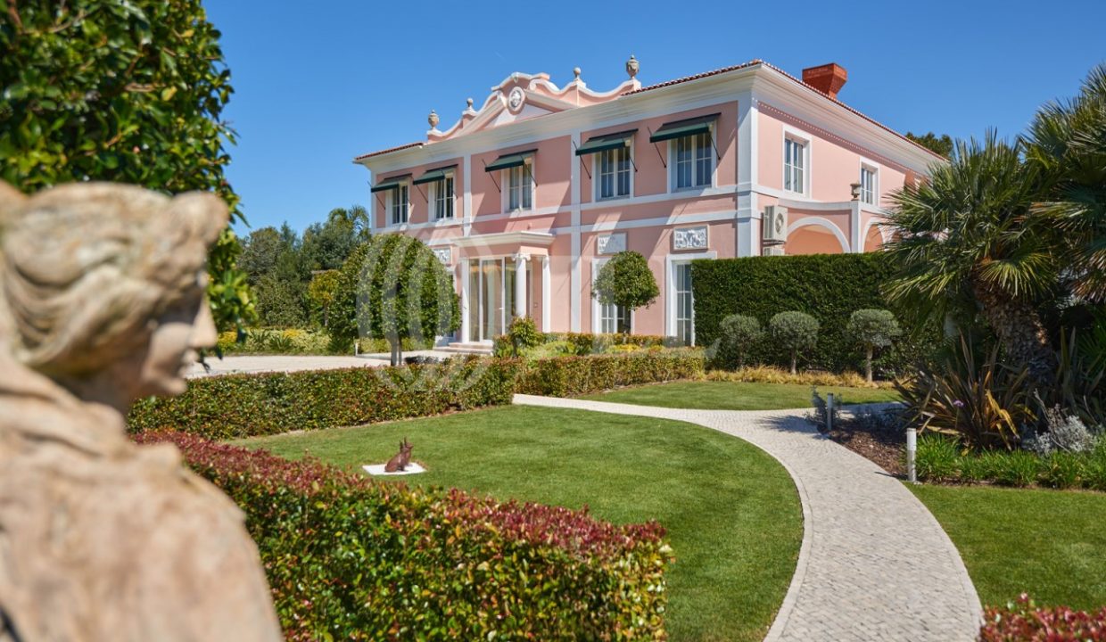 Portal Inmobiliario de Lujo en Cascais, presenta chalet exclusivo venta en Lisboa, propiedades de lujo para comprar y villas independientes en venta en Quinta da Marinha.