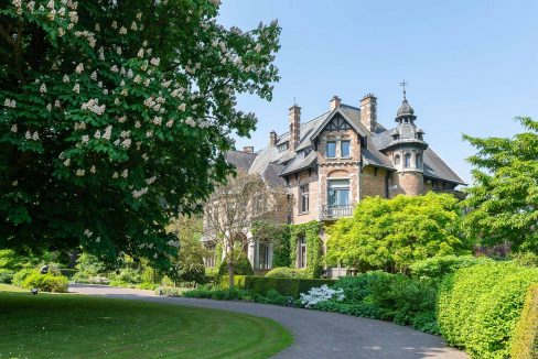 Portal Inmobiliario de Lujo en Overijse, presenta chalet lujoso venta en Región Valona, castillo de lujo para comprar y villa independiente en venta en Bélgica.