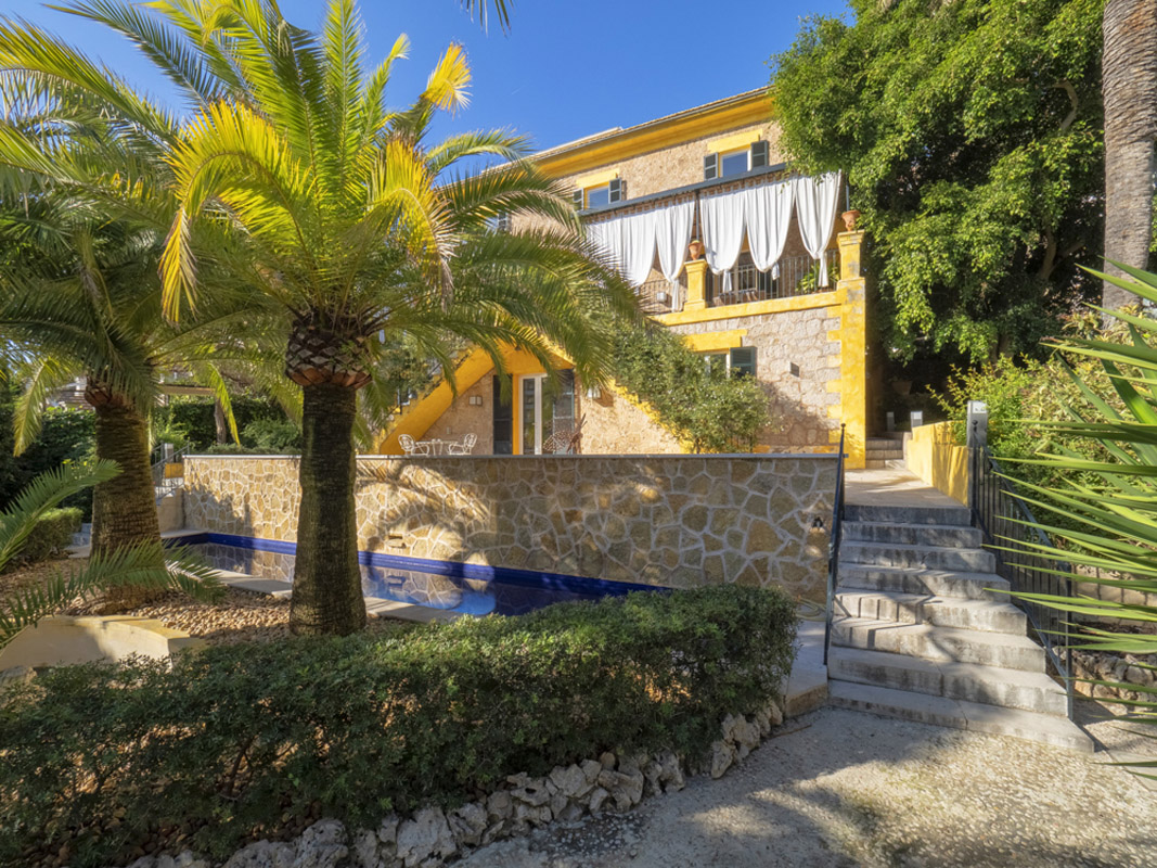 Portal Inmobiliario de Lujo en La Bonanova - Porto Pi, presenta chalet de lujo venta en Mallorca, villa exclusiva para comprar y propiedades independientes en venta en Genova.