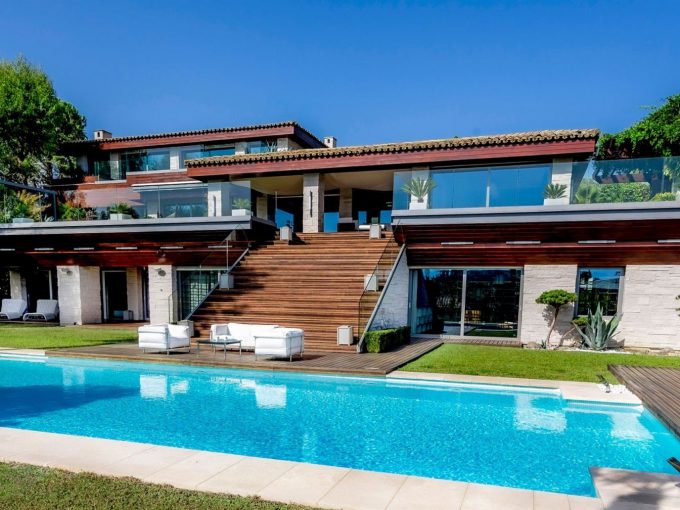 Portal Inmobiliario de Lujo en Mougins, presenta chalet exclusivo venta en Provenza - Alpes - Costa Azul, lujosa villa para comprar y vivienda de lujo en venta en Riviera Francesa.
