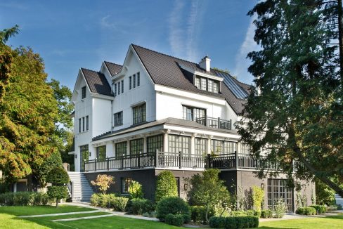 Portal Inmobiliario de Lujo en Uccle, presenta chalet de lujo venta en Bruselas, casa premium para comprar y viviendas independientes en venta en Bélgica.