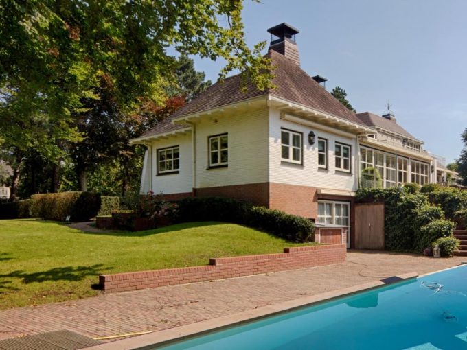 Portal Inmobiliario de Lujo en Wassenaar, presenta chalet de lujo venta en Holanda Meridional, villa exclusiva para comprar y casa independiente en venta en Países Bajos.