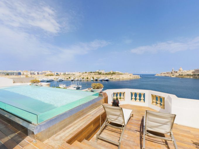 Portal Inmobiliario de Lujo en Ta' Xbiex, presenta lujoso chalet venta en Malta, inmueble exclusivo para comprar y palacete de lujo en venta en Región Central de Malta.