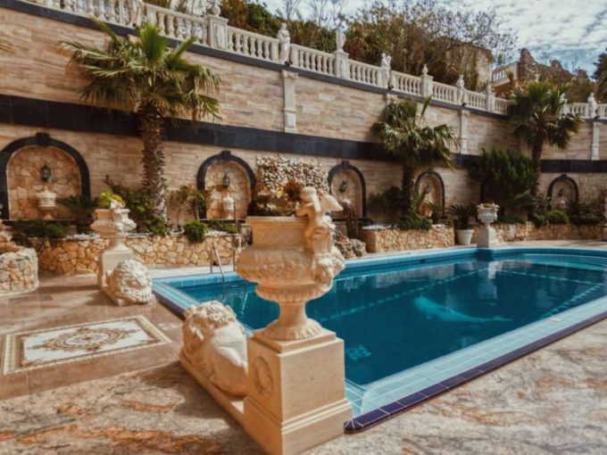 Portal Inmobiliario de Lujo en Mellieha, presenta chalet de lujo venta en Malta, villa lujosa para comprar y propiedades independientes en venta en Santa Maria Estate.