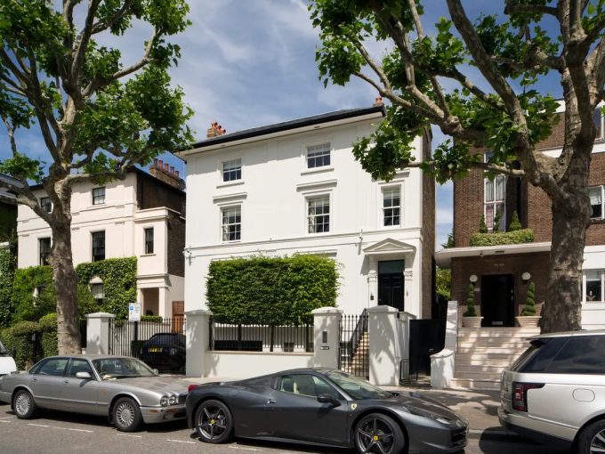 Portal Inmobiliario de Lujo en Londres, presenta chalet adosado de lujo venta en Inglaterra, inmuebles exclusivos para comprar y vivienda lujosa en venta en Reino Unido.