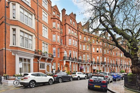 Portal Inmobiliario de Lujo en Londres, presenta edificio de lujo venta en Kensington, pisos exclusivos para comprar y apartamentos de alta gama en venta en Inglaterra.