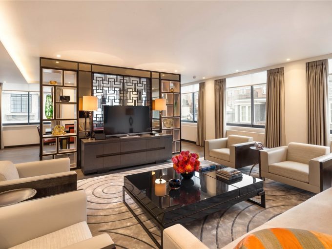 Portal Inmobiliario de Lujo en Londres, presenta piso de lujo venta en Mayfair, apartamento de alta gama para comprar y residencia exclusiva en venta en Inglaterra.
