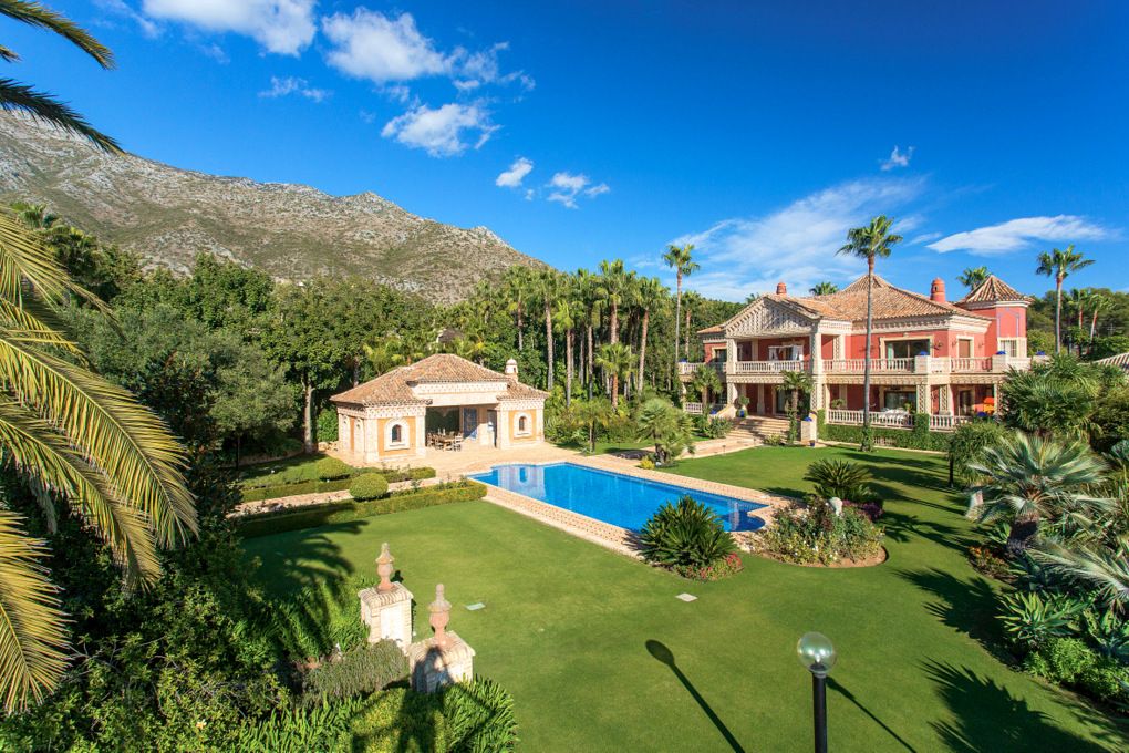Portal Inmobiliario de Lujo en Sierra Blanca, presenta chalet de lujo venta en Marbella, villas independientes para comprar y residencia exclusiva en venta en Milla de Oro.
