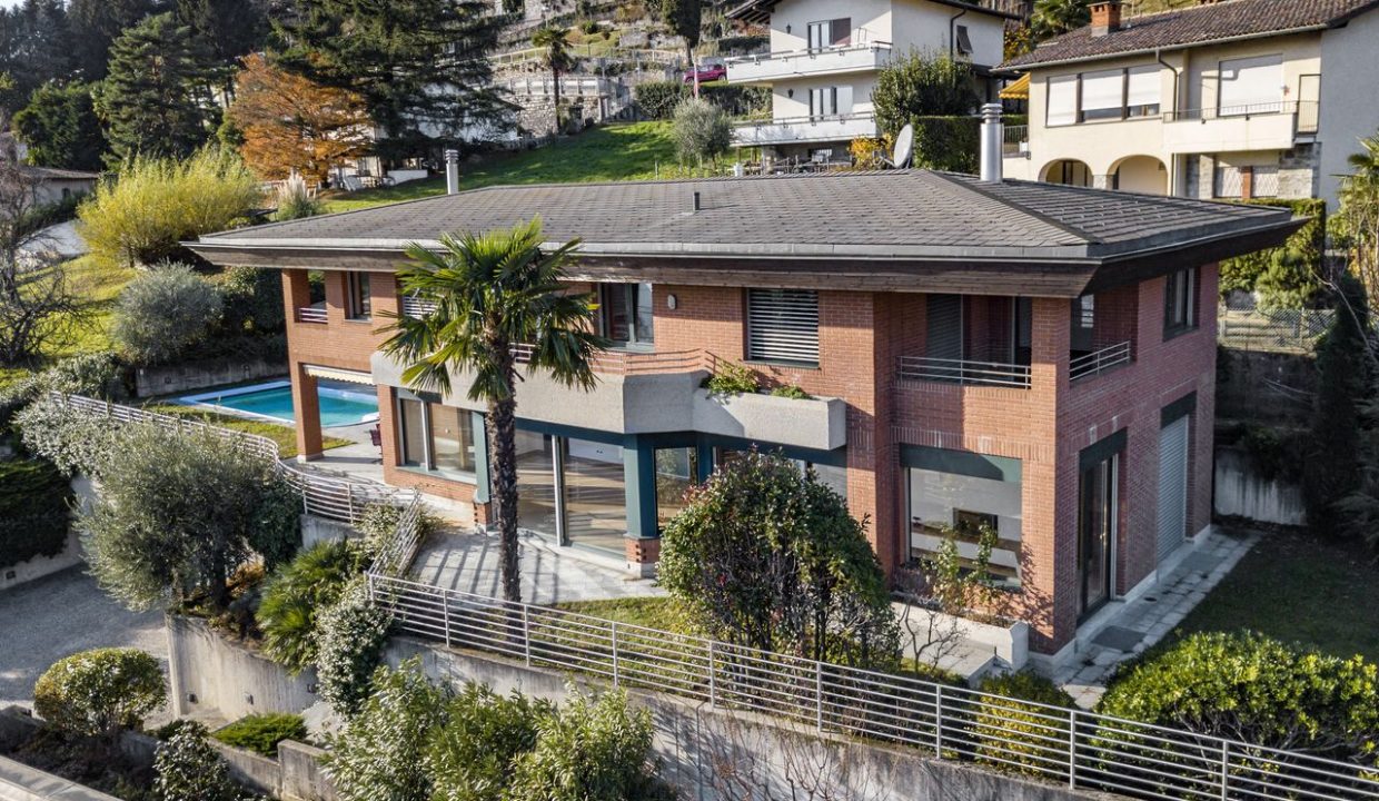 Portal Inmobiliario de Lujo en Porza, presenta chalet de lujo venta en Lugano, villas lujosas para comprar y propiedades exclusivas en venta en Tesino.