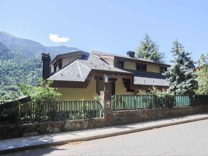 Portal Inmobiliario de Lujo en Andorra la Vella, presenta chalet de lujo venta en Andorra la Vieja, inmueble lujoso para comprar y residencias independientes en venta en Andorra.