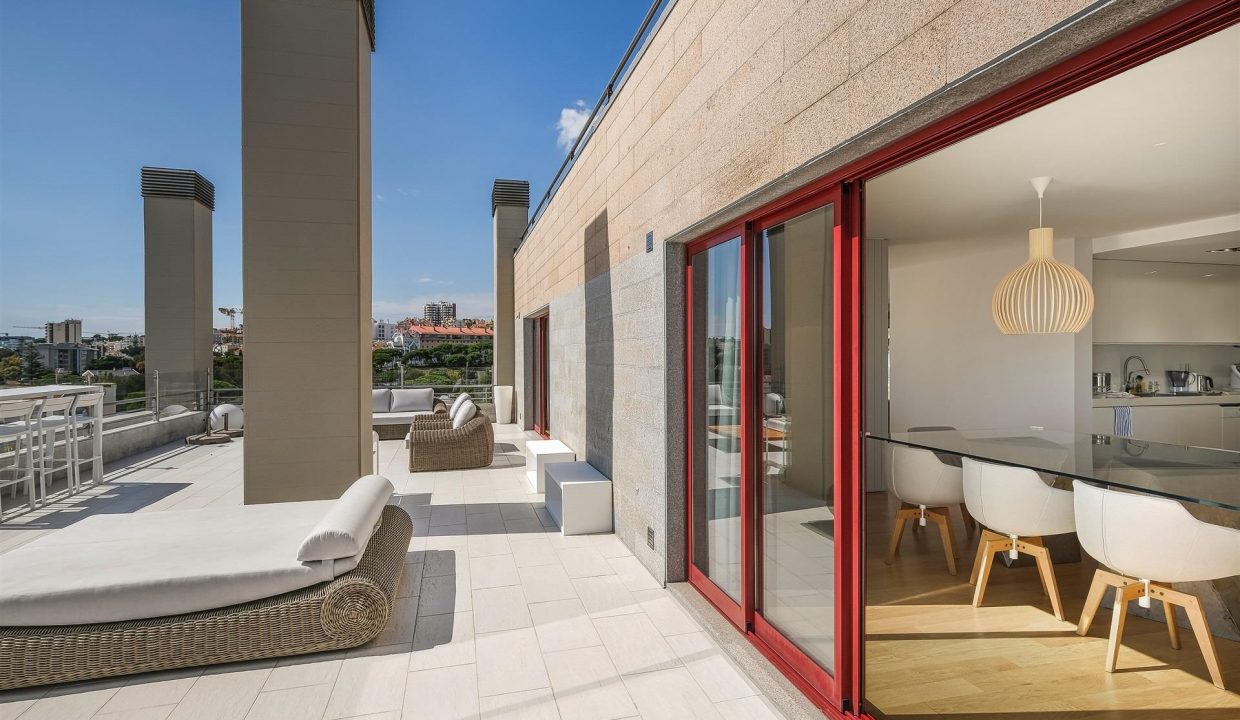 Portal Inmobiliario de Lujo en Estoril, presenta piso de lujo venta en Cascais, inmueble lujoso para comprar y apartamento exclusivo en venta en Lisboa.