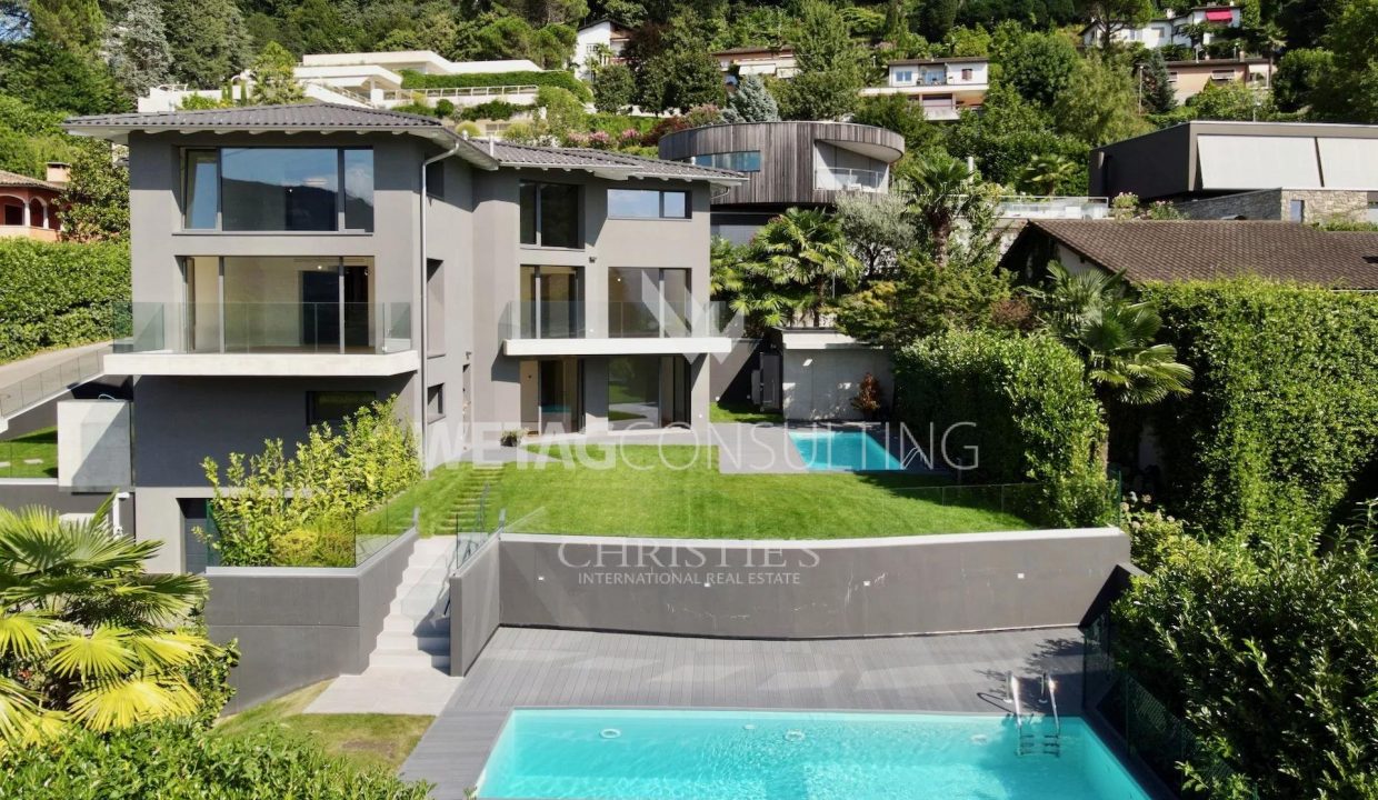 Portal Inmobiliario de Lujo en Montagnola, presenta chalet de lujo venta en Lugano, villas lujosas para comprar y casas exclusivas en venta en Collina d'Oro.