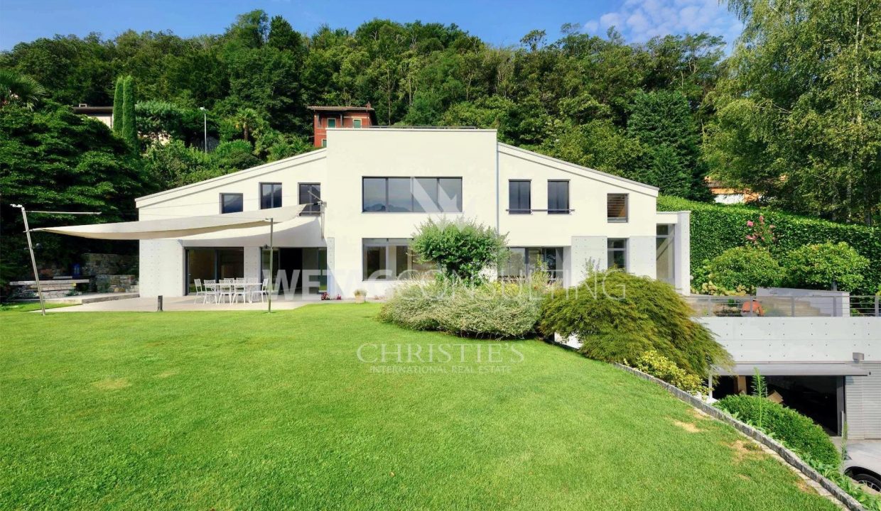 Portal Inmobiliario de Lujo en Montagnola, presenta chalet de lujo venta en Lugano, inmuebles exclusivos para comprar y residencias independientes en venta en Collina d'Oro.