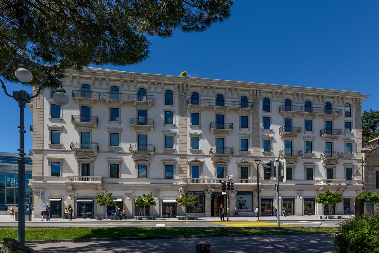 Portal Inmobiliario de Lujo en Lugano, presenta piso de lujo venta en Tesino, apartamento exclusivo para comprar y casa lujosa en venta en Suiza.