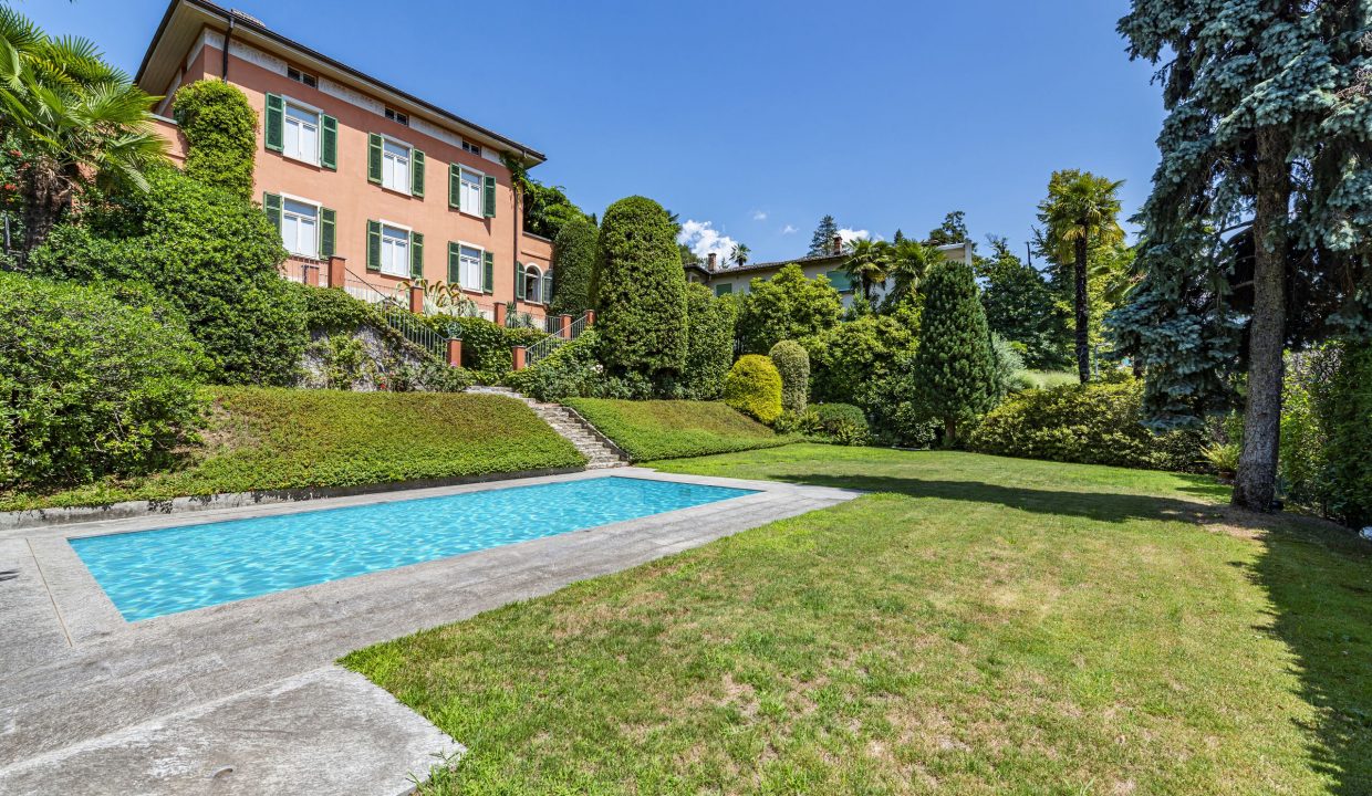 Portal Inmobiliario de Lujo en Massagno, presenta chalet de lujo venta en Tesino, residencias exclusivas para comprar y villa independiente en venta en Lugano.