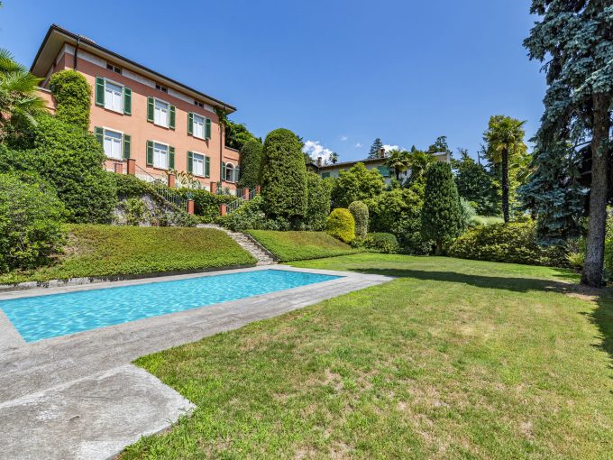 Portal Inmobiliario de Lujo en Massagno, presenta chalet de lujo venta en Tesino, residencias exclusivas para comprar y villa independiente en venta en Lugano.