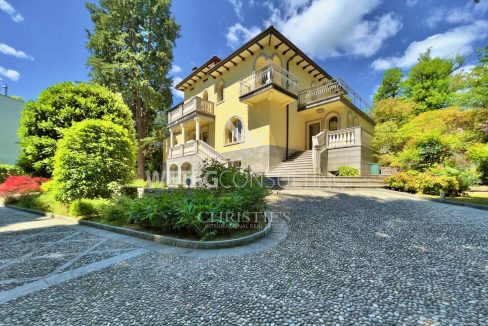 Portal Inmobiliario de Lujo en Gentilino, presenta chalet de lujo venta en Tesino, residencias lujosas para comprar y propiedades lujosas en venta en Suiza.