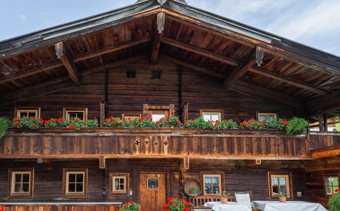 Portal Inmobiliario de Lujo en Jochberg, presenta casa rural de lujo venta en Austria, propiedad independiente para comprar y residencia exclusiva en venta en Tirol.