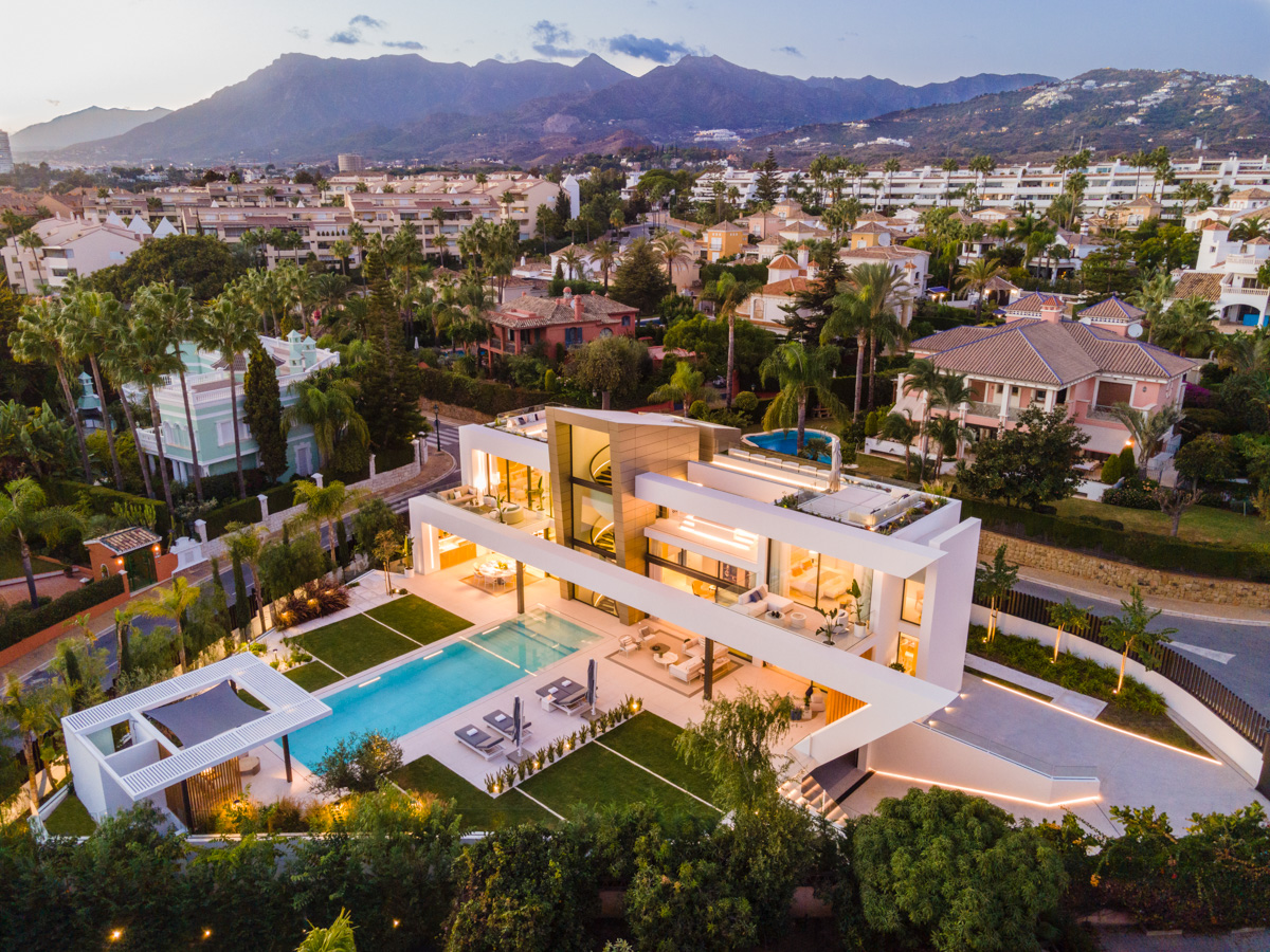 L-2172 Villa en venta en Marbella